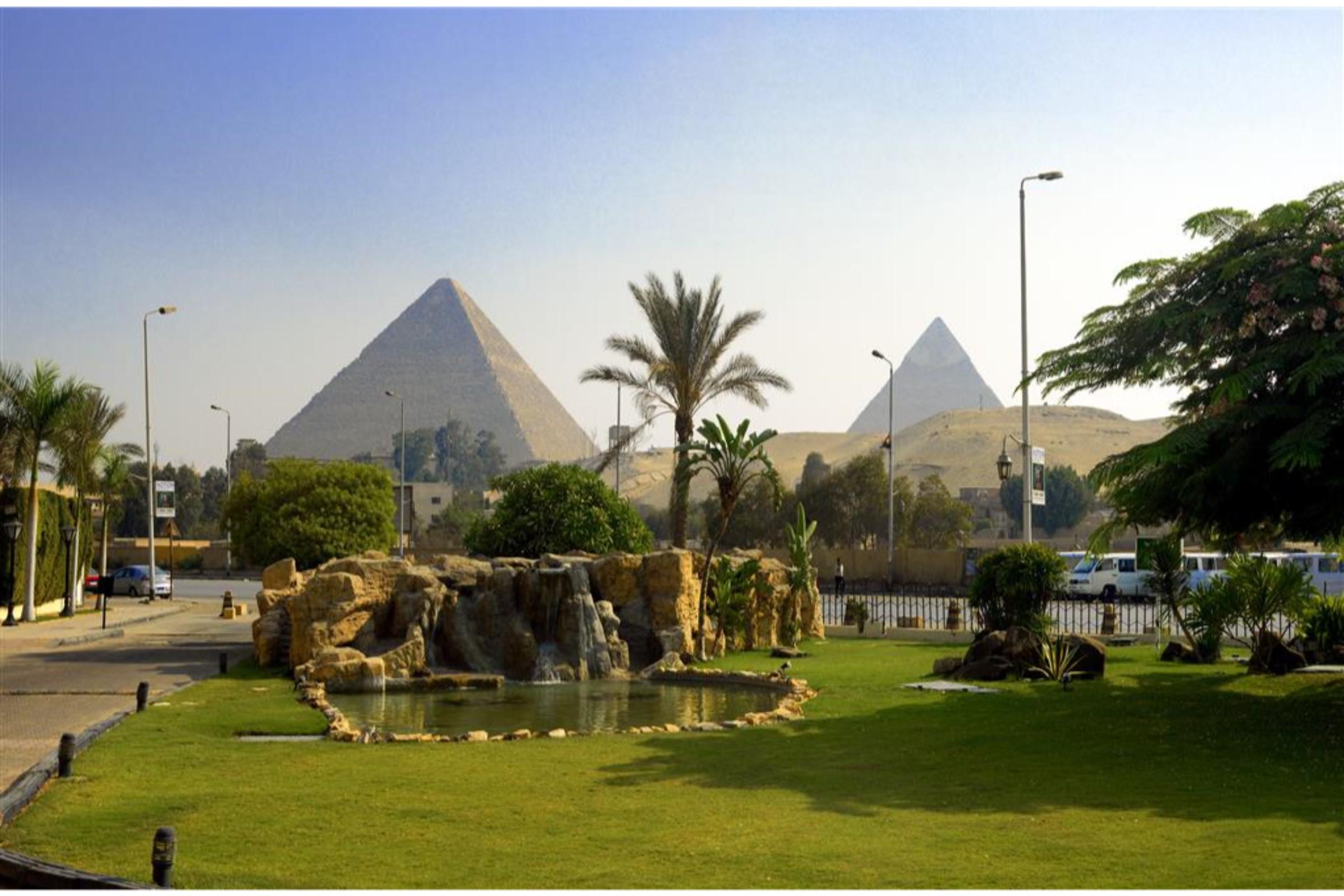 Le Meridien Pyramids Hotel & Spa Giza Exteriör bild