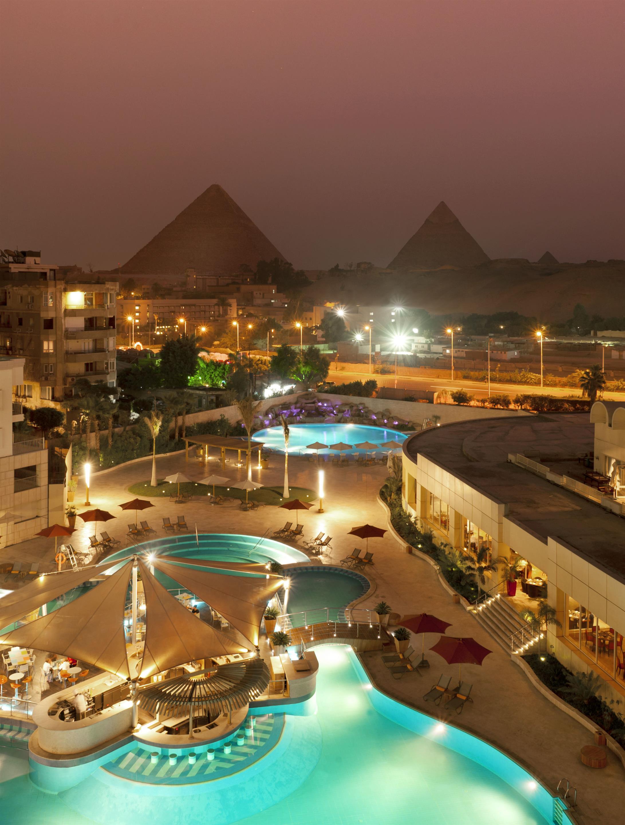Le Meridien Pyramids Hotel & Spa Giza Bekvämligheter bild